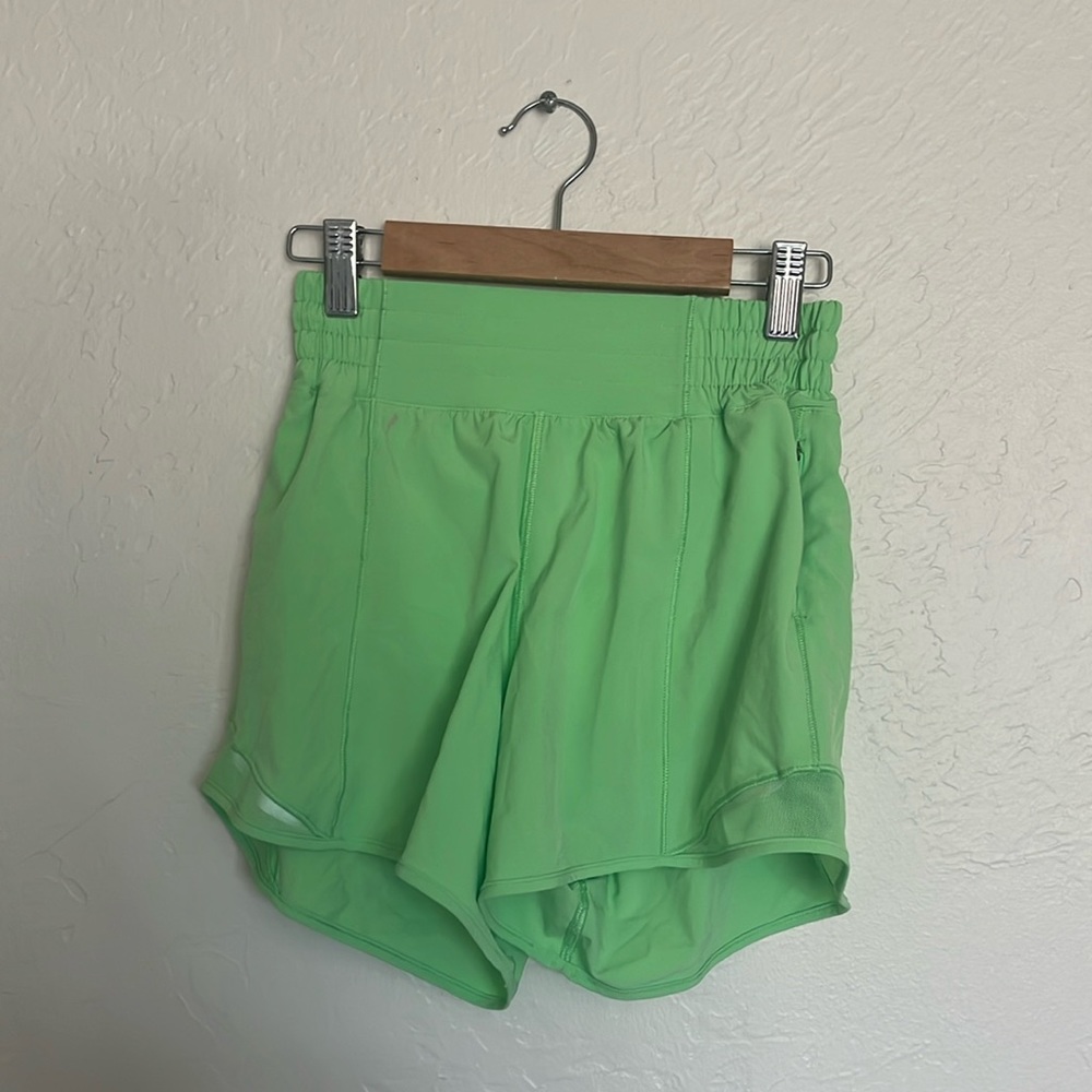 COPY - COPY - Green lululemon hotty hots size 2 high rise and 4 inch